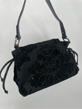 90s VTG Black Drawstring Velvet Damask Tapestry Handbag Beaded Front Snap Close